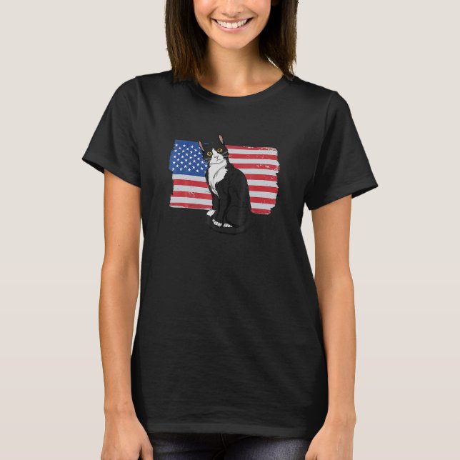 Uxedo Cat American Flag 4H Of July Patriotic Uxedo T-Shirt (Front)