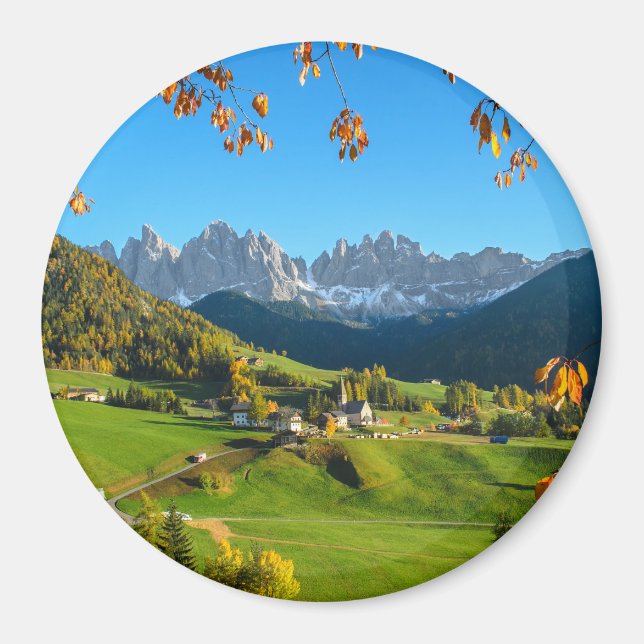 Val di Funes with autumn leaves round magnet (Front)