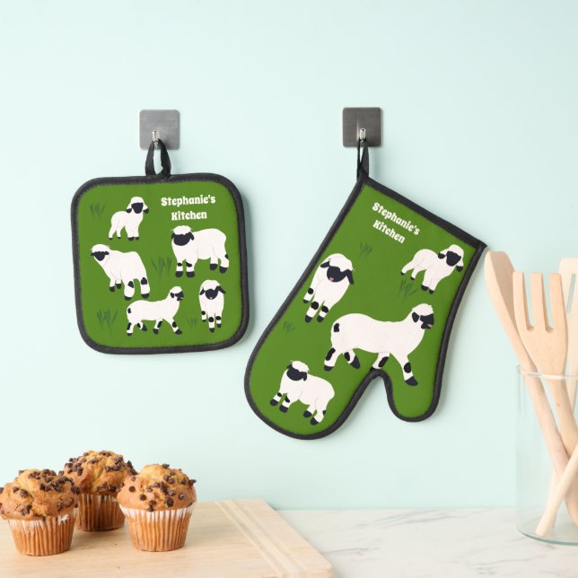 Valais Blacknose Sheep Personalised Farmers Oven Mitt & Pot Holder Set (Insitu(Hanging))