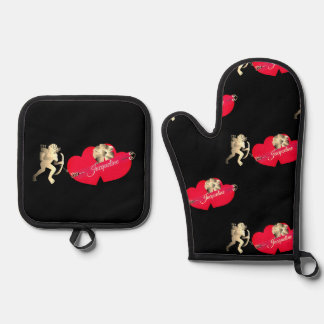 Valentine's Cupid w/Hearts  Oven Mitt & Pot Holder Set