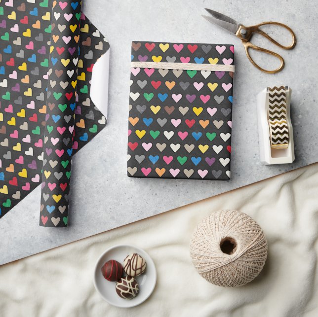 Valentine's Day Gift Wrap With Hearts Pattern (Crafts)