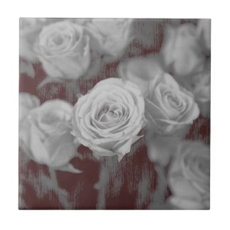 Vanishing Roses Tile