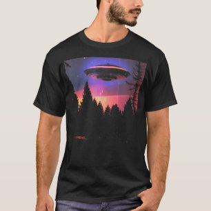Vaporwave UFO Synthwave Alien Retro Glitch 90s Aes T-Shirt