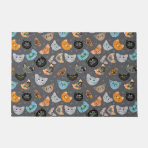 Various cat faces pattern doormat