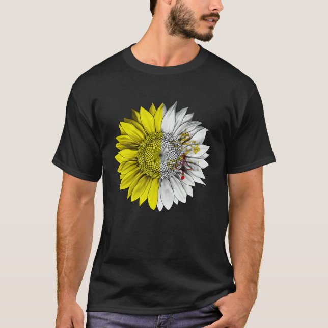 Vatican City Flag Sunflower Vanticanien Root Proud T-Shirt (Front)