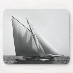 Vencedor: 1897 mouse mat