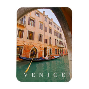 Venice gondola up close fridge magnet