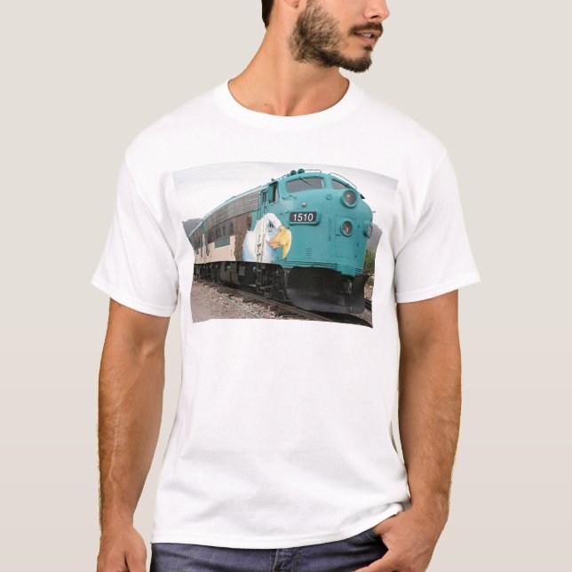 Verde Canyon locomotive, Arizona, USA T-Shirt (Front)