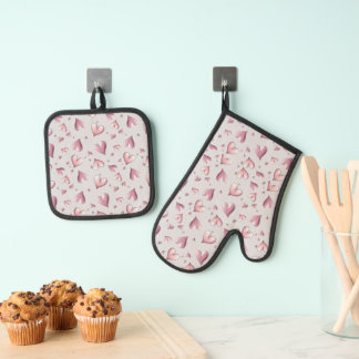 Very Cute Simple Hearts Design Oven Mitt & Pot Holder Set