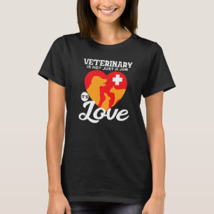 Vet  Veterinarian   T-Shirt