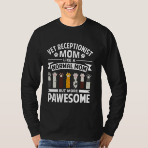 Vet Veterinary Clinic Design for a Vet Receptionis T-Shirt