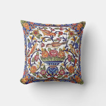 Vibrant Birds Pillow – Nature-Inspired Home Decor