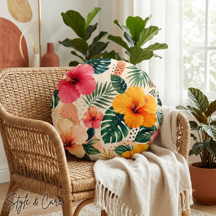 Vibrant Tropical Hibiscus Floral Seamless Pattern Round Cushion