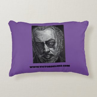 Victor Delhez accent cushion V1 (purple)