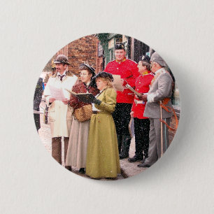 VICTORIAN CHRISTMAS CAROL SINGERS 6 CM ROUND BADGE
