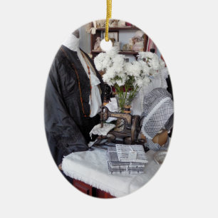 VICTORIAN ENGLAND CERAMIC TREE DECORATION