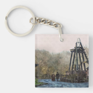VICTORIAN ENGLAND KEY RING