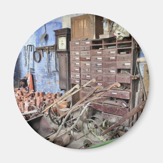 VICTORIAN ENGLAND MAGNET (Front)