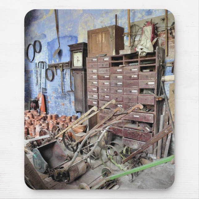 VICTORIAN ENGLAND MOUSE MAT (Front)