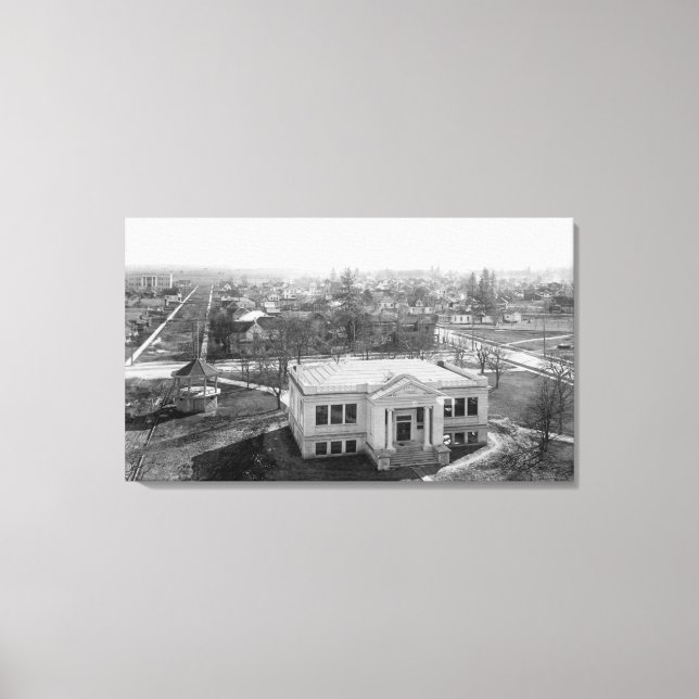 View of Medford, Oregon and Library Photograph Canvas Print (Front)