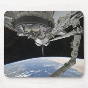 View of Space Shuttle Discovery Mouse Mat