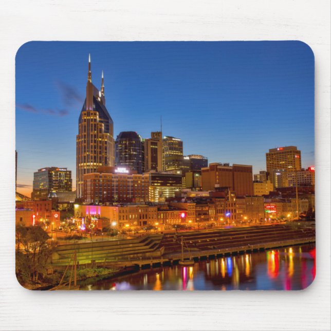 View of the city skyline at dusk mouse mat (Front)