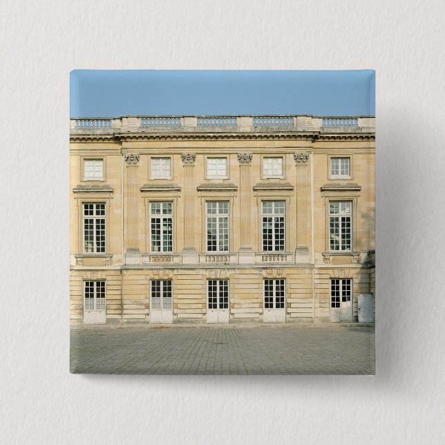 View of the Courtyard Facade of the Petit 15 Cm Square Badge (Front)