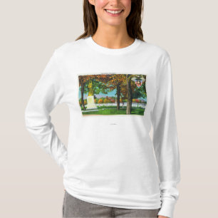 View of the French Monument, Soldiers in T-Shirt
