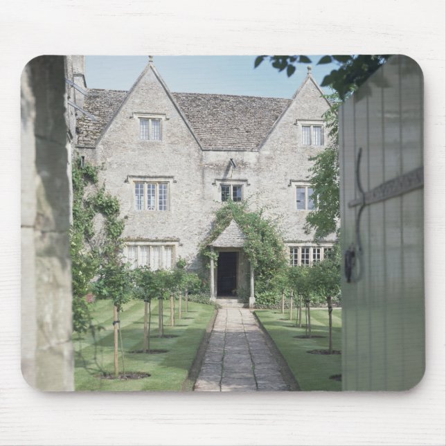 View of the front of the house (photo) mouse mat (Front)