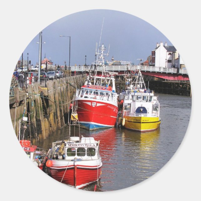 VIEWS OF ENGLAND CLASSIC ROUND STICKER (Front)