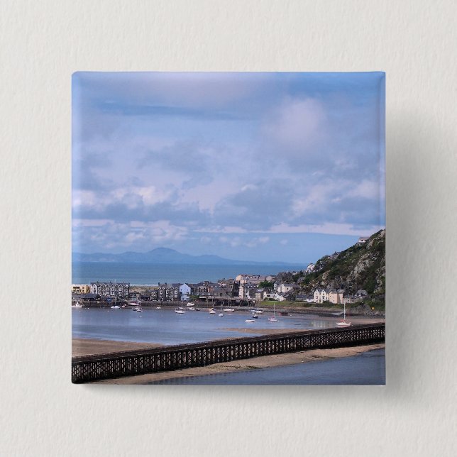 VIEWS OF WALES 15 CM SQUARE BADGE (Front)