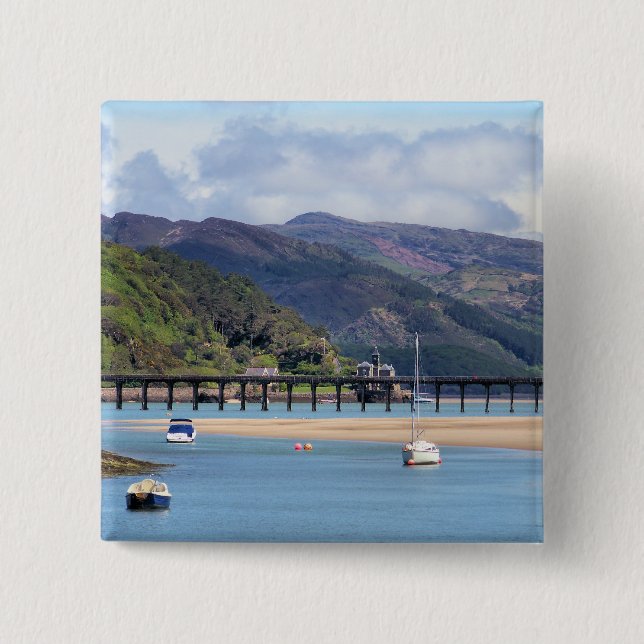 VIEWS OF WALES 15 CM SQUARE BADGE (Front)