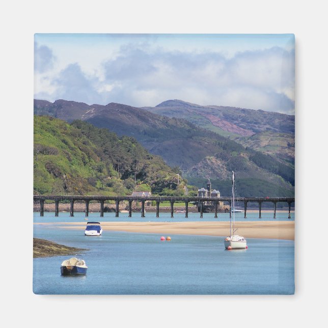 VIEWS OF WALES MAGNET (Front)