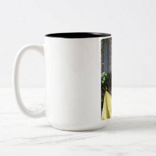 Vinci — Window with a Birdhouse Mug