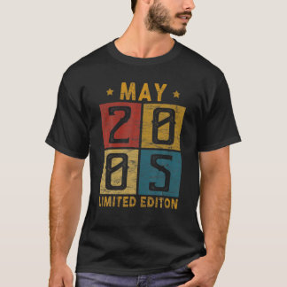 Vintage 17Th Birthday May 2005 Born In 2005 17 Yrs T-Shirt