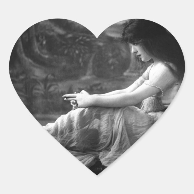 Vintage 1913 Evelyn Nesbit Heart Sticker (Front)