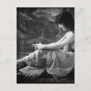 Vintage 1913 Evelyn Nesbit Postcard