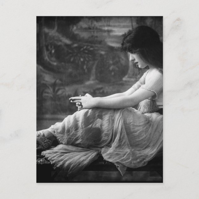 Vintage 1913 Evelyn Nesbit Postcard (Front)