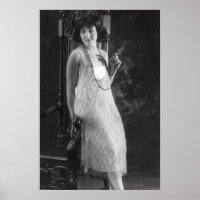 Vintage 1920s Women's Flapper Fashion
