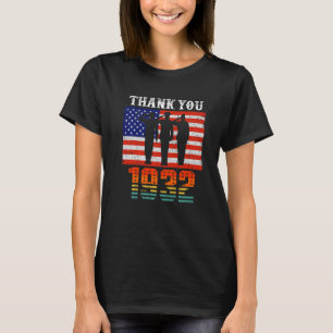 Vintage 1932 90 Years Old Flag American 90th Birt T-Shirt