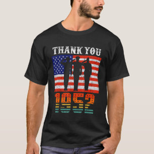 Vintage 1952 70 Years Old Flag American 70th Birt T-Shirt