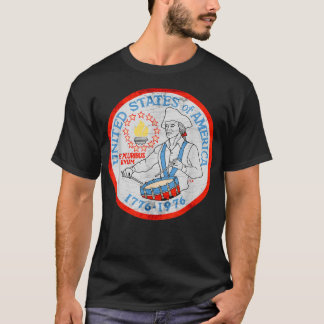 Vintage 1976 Bicentennial Half Dollar Patriot Sold T-Shirt
