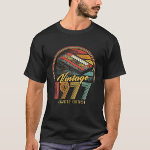 Vintage 1977 Retro Cassette 1977 45th Birthday 45 T-Shirt