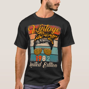 Vintage 1982 40th Birthday 40 Years Old Messy Bun T-Shirt
