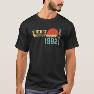 Vintage 1992, 30 Birthday Gift, Limited Edition, R T-Shirt
