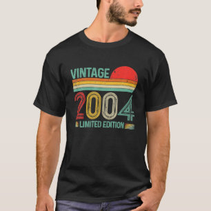 Vintage 2004 18th Birthday Decorations Men Women T-Shirt