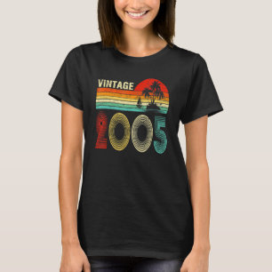Vintage 2005 18 Years Old for Boys Girls 18th Bir T-Shirt