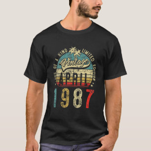Vintage 35 Years Old April 1987 Decorations 35Th B T-Shirt