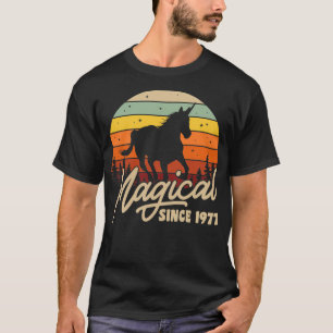 Vintage 43th Birthday Gift Magical Since 1977 Bday T-Shirt