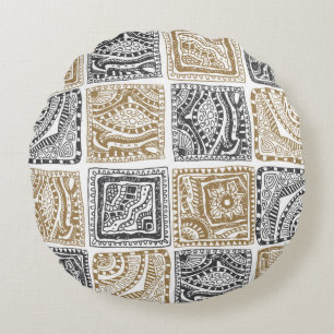 vintage abstract seamless doodle pattern. Black an Round Cushion